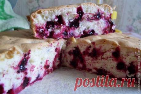 Пирог с черной смородиной..