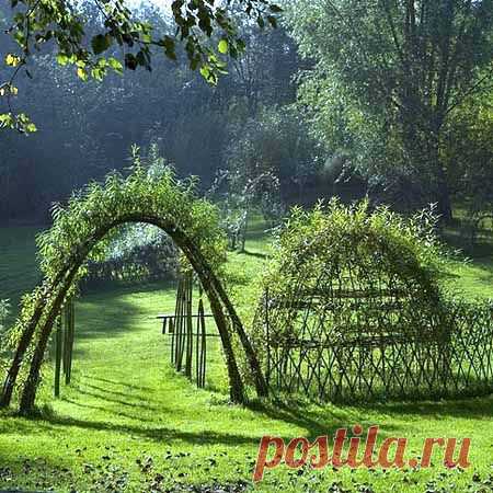 Легкие зеленые беседки