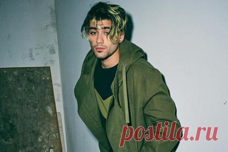 Суд признал Зейна Малика виновным в насилии к Джиджи Хадид и ее матери. Британскому певцу Зейну Малику предъявили обвинения в четырех уголовных преступлениях, связанных с насилием по отношению к супермодели Джиджи Хадид и ее матери Иоланды Хадид. Согласно официальным документам, певец признал себя виновным в совершении неправомерных действий. Ему назначили штраф и испытательный срок.