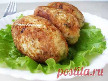 Куриные котлеты с картофелем и сыром.