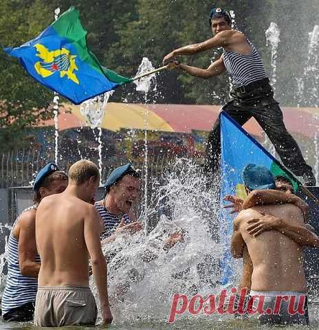 МИРОВОЕ ПОЛИТИЧЕСКОЕ ШОУ™
Сергей Лихенко(ړײ)