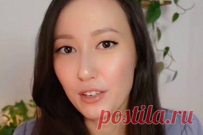 Блогерша назвала безвкусными популярные вещи люксовых брендов. Блогерша с никнеймом @level_blue из Германии назвала безвкусными популярные вещи люксовых брендов. В первую очередь эксперт по этикету выделила ювелирные украшения Chanel, ремни Gucci и сумки Louis Vuitton. По ее мнению, некоторые люди приобретают данные изделия для того, чтобы казаться обществу богатыми.