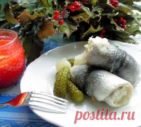 Silkių vyniotiniai rolmopsai, silkutė gaunasi ypatingai skani ir minkšta.