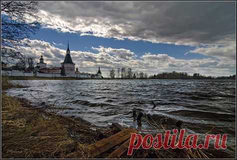 Весенняя непогода. Валдай. Иверский Богородицкий мужской монастырь
— с Татьяной Тарасовой. Фото: © /  Марина Терещенко‎ / Фотопутешествия | Facebook