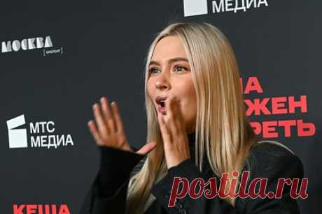 Звезда «Универа» рассказала о своем самом «хайповом» поступке. Звезда сериала «Универ» Наталья Рудова рассказала о своем самом «хайповом» поступке в жизни. Артистка заявила, что ситуация произошла в школе — Рудова распылила перцовый баллончик в месте, где учились первоклассники. Помимо этого, актриса добавила, что не считает правильным «хайповать» на отношениях.