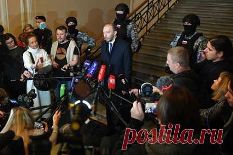 Вынесение Треповой самого сурового приговора для женщин в России объяснили. Осужденная на 27 лет тюрьмы за убийство военкора Владлена Татарского Дарья Трепова (внесена в перечень террористов и экстремистов Росфинмониторинга) получила такой срок, поскольку не признала вину, считает адвокат, управляющий партнер компании «Кочерин и партнеры» Владислав Кочерин. Об этом он рассказал «Ленте.ру».