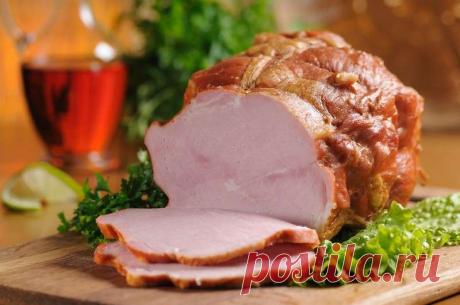 Балык копченый Время приготовления: 19 ч. 0 мин Балык — это часть рыбы, которую вначале солят, а потом вялят на воздухе. Само название переводится с тюркского языка как "рыба". Но сейчас эту закуска готовится из разных главных ингредиентов. Описание приготовления: Я вам расскажу, как приготовить балык копченый из свинины. Для этого вам обязательно понадобится коптильня. Процесс готовки, а точнее ожидание готового блюда, будет долгим. Вначале мясо будет мариноваться, затем ...