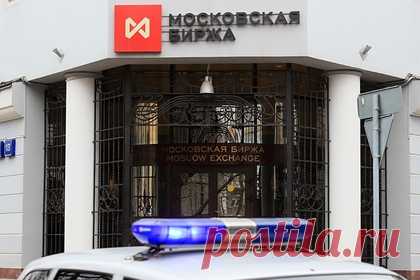 Экономист объяснил восстановление российского рынка акций. Биржа отреагировала на информационные сообщения о начале военной операции в Донбассе, как и должна была отреагировать – снижением, объяснил «Ленте.ру» кандидат экономических наук, финансовый аналитик Михаил Беляев. Он также рассказал о причинах сегодняшнего роста торгов на Мосбирже.