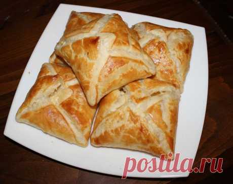 Хачапури из слоеного теста Несложный рецепт вкуснейшего хачапури