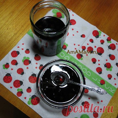 Вишневое варенье с косточками