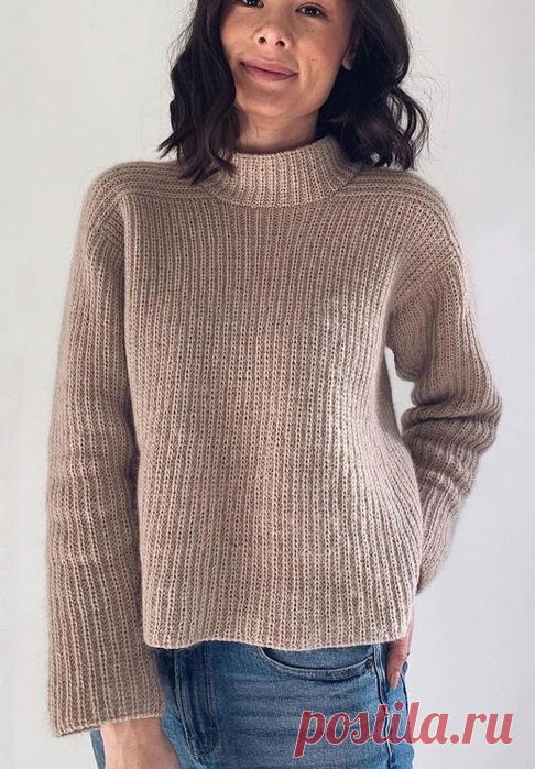 Свитер Aviaya.