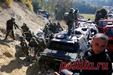 Сербия стала чаще закупать военную технику на Западе и в Китае. Военный аналитик Александр Радич заявил, что Сербия в вопросах в закупки вооружений для оборонного сектора начала переориентироваться на западные страны и Китай. Он связал это решение со сложностями в обслуживании российских боевых машин в арсенале Сербии после начала специальной военной операции.