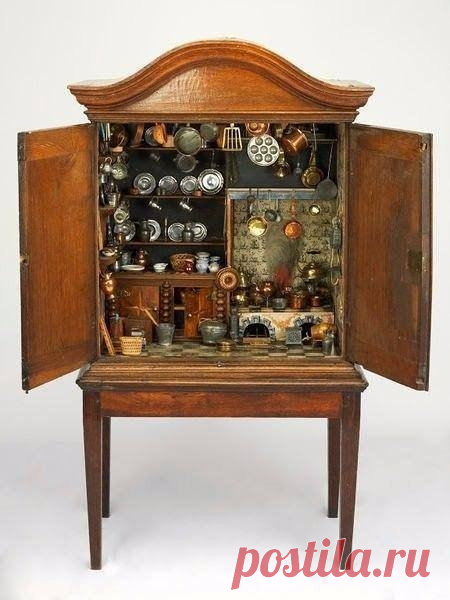 Старинные кукольные домики