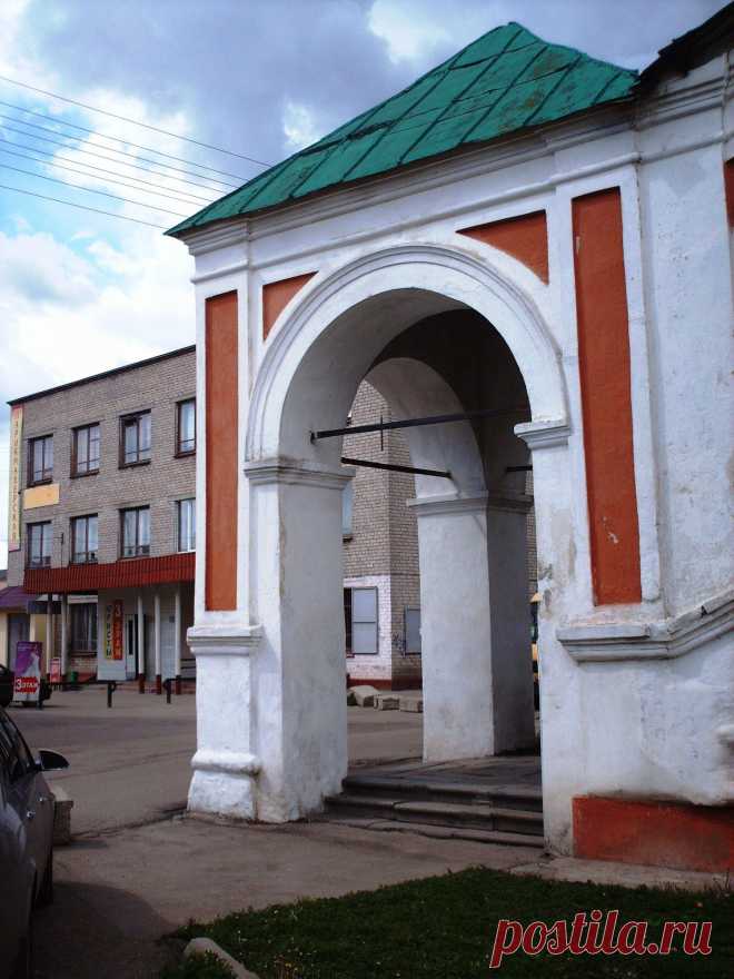 Крыльцо церкви Николая Чудотворца