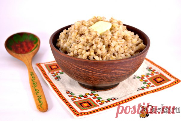 Перловая каша со сливочным маслом в мультиварке Рассыпчатой и очень вкусной получается перловая каша со сливочным маслом в мультиварке. Перловую кашу не многие любят, а зря! Эта каша очень полезна. Приготовить ее не составит никакого труда, если у вас есть помощница-мультиварка. Такую кашу можно подать с мясом, рыбой, курицей или овощным салатом.