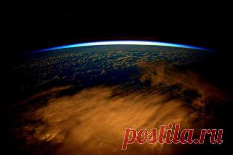 Скотт Келли фото - Астронавт NASA опубликовал фото Земли в сумерках - zn.ua