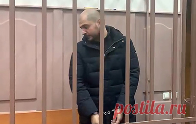 Экс-следователю по делу о перестрелке в "Москва-Сити" на полгода снизили срок. Подсудимому также отменили иск на 7 млн рублей