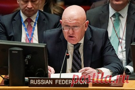 Небензя высказался об отношениях России и ЕС. Между Россией и Евросоюзом (ЕС), по сути, уже нет отношений. Так о ситуации высказался постоянный представитель России при ООН Василий Небензя. По его словам, в Европе сейчас обсуждают, как получше расчленить и уничтожить Россию, а заявления ЕС о добрососедстве с Россией оказались баснями.