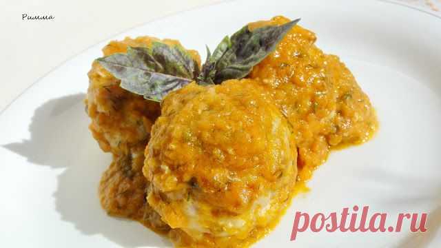 Комплимент от ШЕФА: "Ёжики" куриные под овощным соусом.