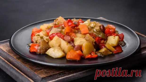 (35) Готовлю овощное рагу только так. Всегда получается безумно вкусно, а еще это блюдо имеет несколько названий, напримерв Испании Писто Мончего - Будет вкусно - 21 июля - 43051849268 - Медиаплатформа МирТесен