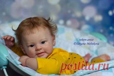 (11) Facebook