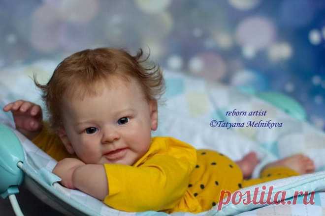 (11) Facebook