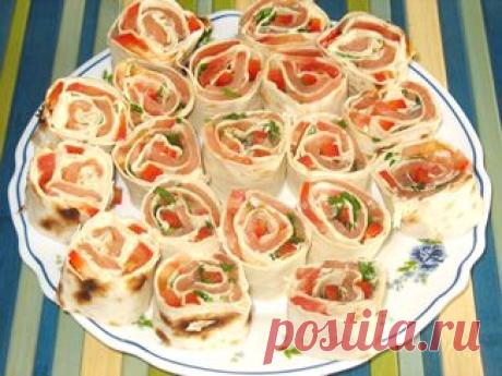 Рулет из лаваша с красной рыбой