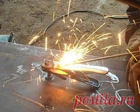 Многие, почему то привыкли думать, что сварка не для них, что для того, чтобы варить, нужно быть профессионалом. Однако чтобы научиться варить с нуля не