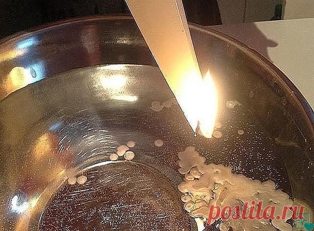 КАК БЫСТРО СНЯТЬ ИСПУГ У ДЕТЕЙ !!!
Налейте в ковш или кружку холодной воды. В другой посуде растопите воск. Держите ковш над головой ребенка, лейте в него растопленный воск и шепчите:
,,Выливаются испуги, переполохи за пороги, с костей, с мощей, с жилочек, с пожилочек, с ретивого сердца, с алой крови, с буйной головы (имярек). Аминь.