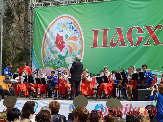 Евгений Простомолотов. На Пасхальном концерте  20.04.2014 г.