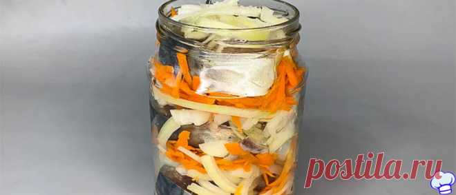 Рыба в банке Рыба, приготовленная по этому рецепту, в банке не варится и не тушится, а именно томится в собственном соку. Из-за этого она получается невероятно вкусной.