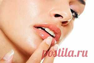 Народные средства для красоты женских губ

Если мужчина обращает внимание на лицо женщины, что в первую очередь бросается ему в глаза? Отгадайте с трех раз — глаза, щеки, подбородок… Вероятно, многие из вас уже отгадали, что это губы. Именно красивые губки являются самой привлекательной частью женского личика, поэтому они должны находится в зоне пристального внимания и постоянного ухода.