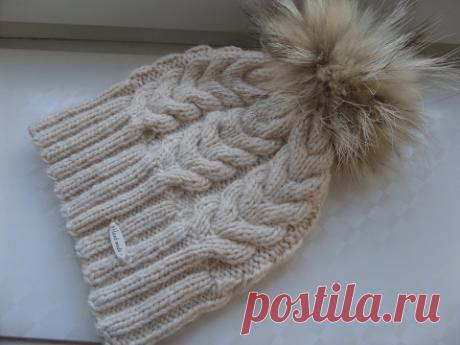 Шапка с косами и помпоном вязание по кругу. Вязание спицами. Knitting(Hobby)
