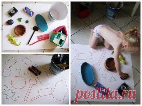 ИГРА НА ВНИМАТЕЛЬНОСТЬ
Cоберите предметы разной формы, цвета и фактуры. Обведите их маркерами разных цветов и предложите ребенку найти, какой вещи принадлежит тот или иной контур. Для малыша подойдут простые фигуры – треугольники, круги, квадраты. Для ребёнка постарше придется продумать хитрые трюки с предметами одинаковой формы, но разного размера, с предметами, изображенными в непривычной проекции. Из этой затеи вырастают другие интересные занятия: пусть ребёнок сделает такую игру для вас: са