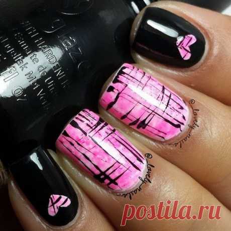 50+ Beautiful Pink and Black Nail Designs - IdeaStand