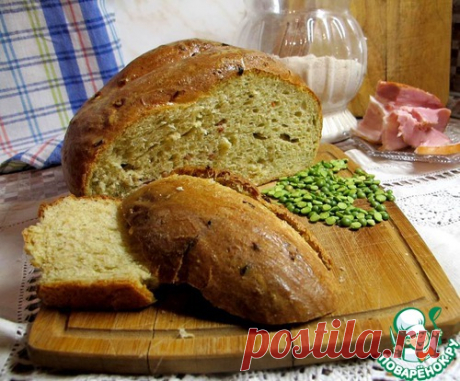 Хлеб гороховый с беконом и луком