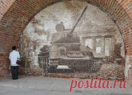Панно &quot;Наша Победа&quot; создано из 15 тысяч фотографий времен Великой Отечественной войны
