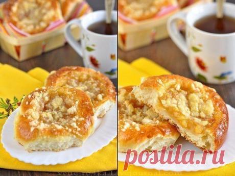 Ватрушки с яблоками и штрейзелем