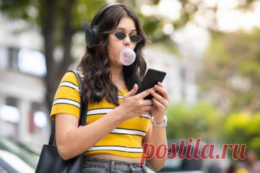 Жевательная резинка может стимулировать слюноотделение и поддерживать защиту эмали, но длительное жевание иногда перегружает челюсть и вызывает неприятные симптомы.