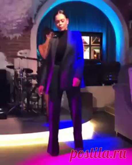 ЮРИЙ ХВАТОВ on Twitter “KAZKA
Скоро на всех корпоративах страны! https://t.co/FvWqfDzv9G”