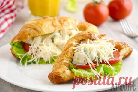 КРУАССАН-СЭНДВИЧ *ЦЕЗАРЬ С КУРИЦЕЙ*