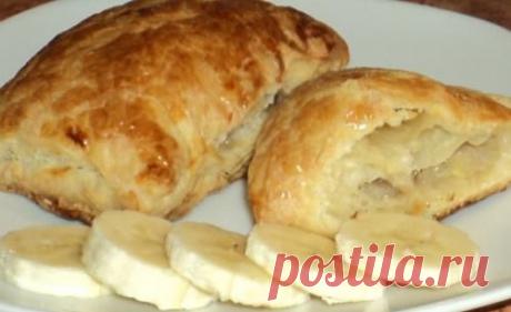 Слойки с бананом / Рецепты с фото