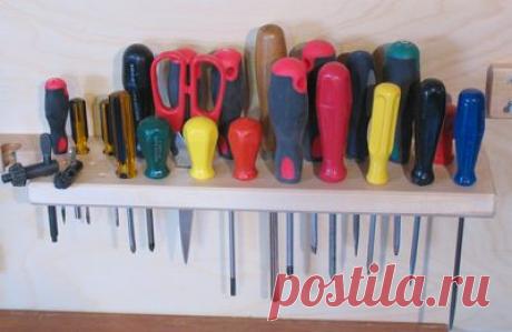 Wall tool holders