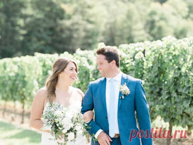 Отец так и не сумел повести любимую дочь к алтарю. Невеста увековечила его память в свадебном букете . Милая Я