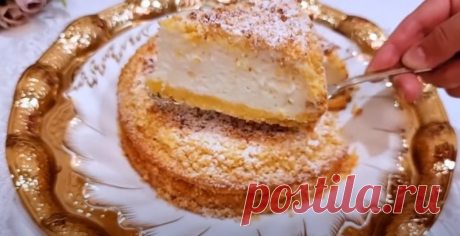 Все перемешали и в духовку. Выпросила рецепт у кондитера из кофейни: вкусный, лёгкий, нежный торт