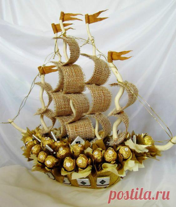 конфетный корабль