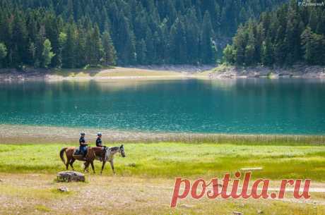 (6) Montenegro Outdoor Team