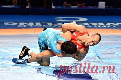 Россиянин Емелин завоевал бронзу в греко-римской борьбе на Олимпиаде. Россиянин Сергей Емелин завоевал бронзовую медаль в греко-римской борьбе на Олимпиаде в Токио. В поединке за третье место в весовой категории до 60 килограммов российский спортсмен победил представителя Молдавии Виктора Чобану. Встреча завершилась со счетом 12:1 в пользу россиянина.