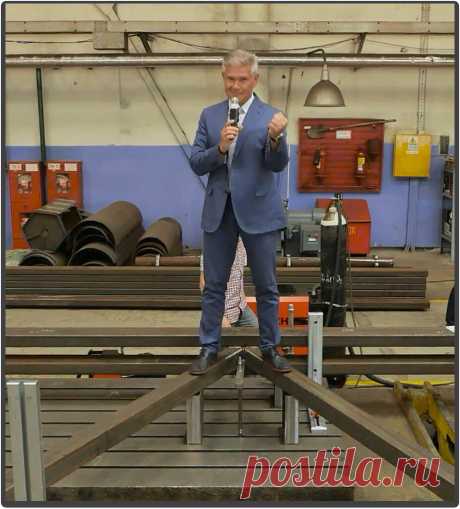 В ближайшее время ожидайте #репортаж с эксклюзивными кадрами из цехов #завода, где в последнее время усилиями сотрудников ЗАО «Струнные технологии» ведутся работы над созданием путевой структуры #пассажирских #городской и #высокоскоростной #линий #SkyWay. 

#СтройSkyWay #СпасайПланету
&lt;&gt;&lt;&gt;&lt;&gt;&lt;&gt;&lt;&gt;&lt;&gt;&lt;&gt;&lt;&gt;&lt;&gt;&lt;&gt;
#Зарегистрируйтесь, поддержите проект, получите в подарок 50 #акций и станьте #совладельцем #компании #SkyWay