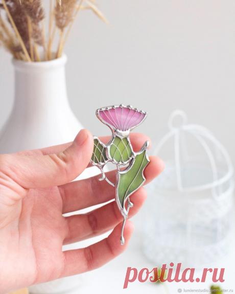 Витражная брошь Чертополох. Техника Тиффани. Броши из стекла в интернет-магазине Ярмарка Мастеров по цене 2189 ₽ – JR6K6RU | Брошь-булавка, Тамбов - доставка по России